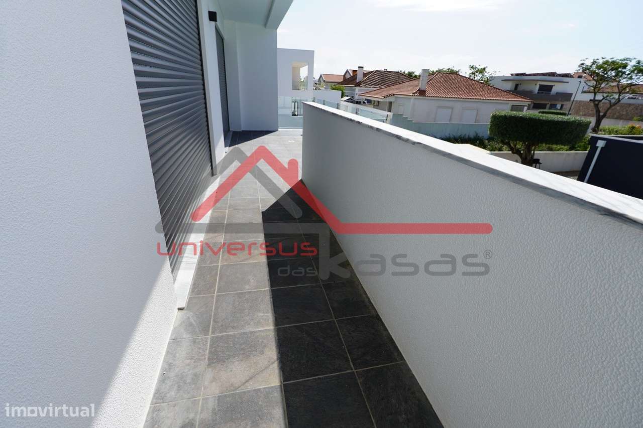 Moradia Nova Isolada V4 com Piscina Aires-Palmela-6
