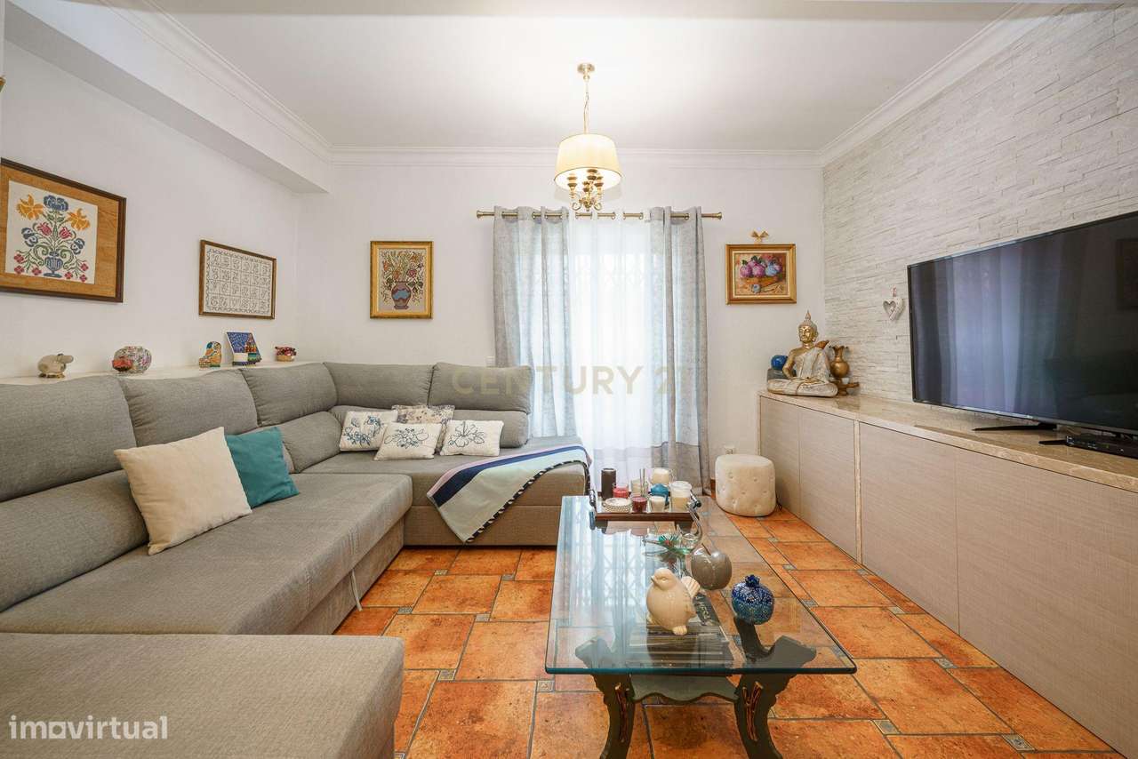 Moradia T5 de Charme com piscina, em Palmela. Conforto, Elegância e Fu-3