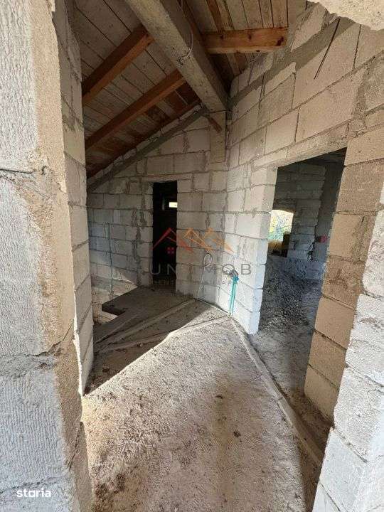 Vila S+P+E, priveliste deosebita, 6 camere, garaj, terasa, Cornu, PH-13