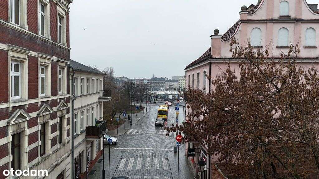 Piękna kamienica w sercu miasta-8