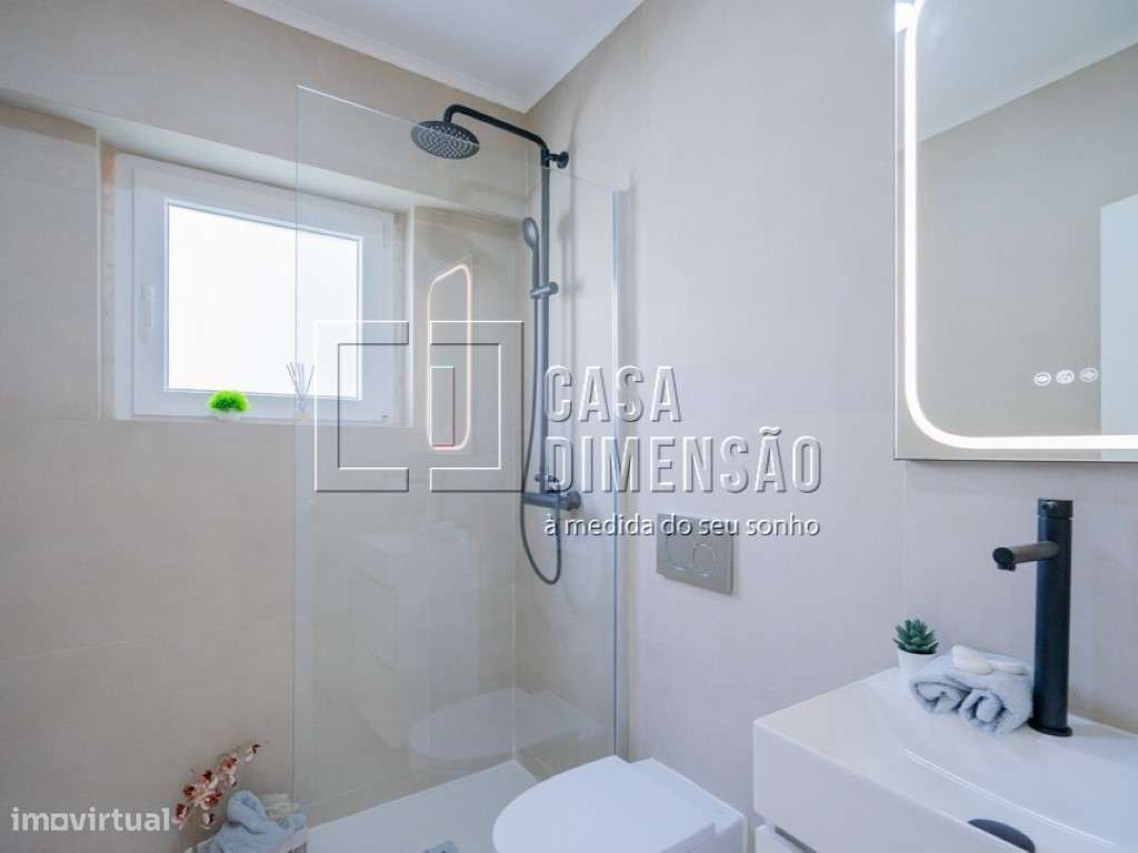 Apartamento T3 em Benfica com arrecadação, Totalmente Mobilado e Pr...-11