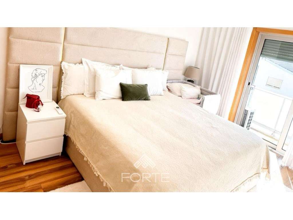 Apartamento T3 em Nogueira da Regedora-16