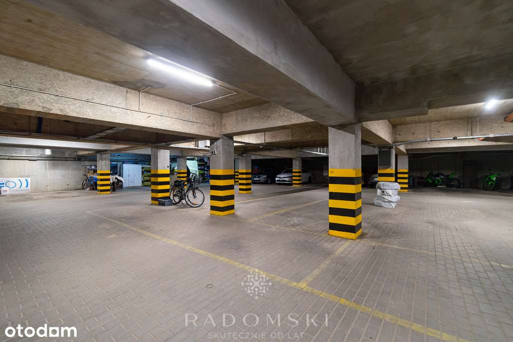 Miejsce w hali garażowej| Wyszyńskiego 50A-0