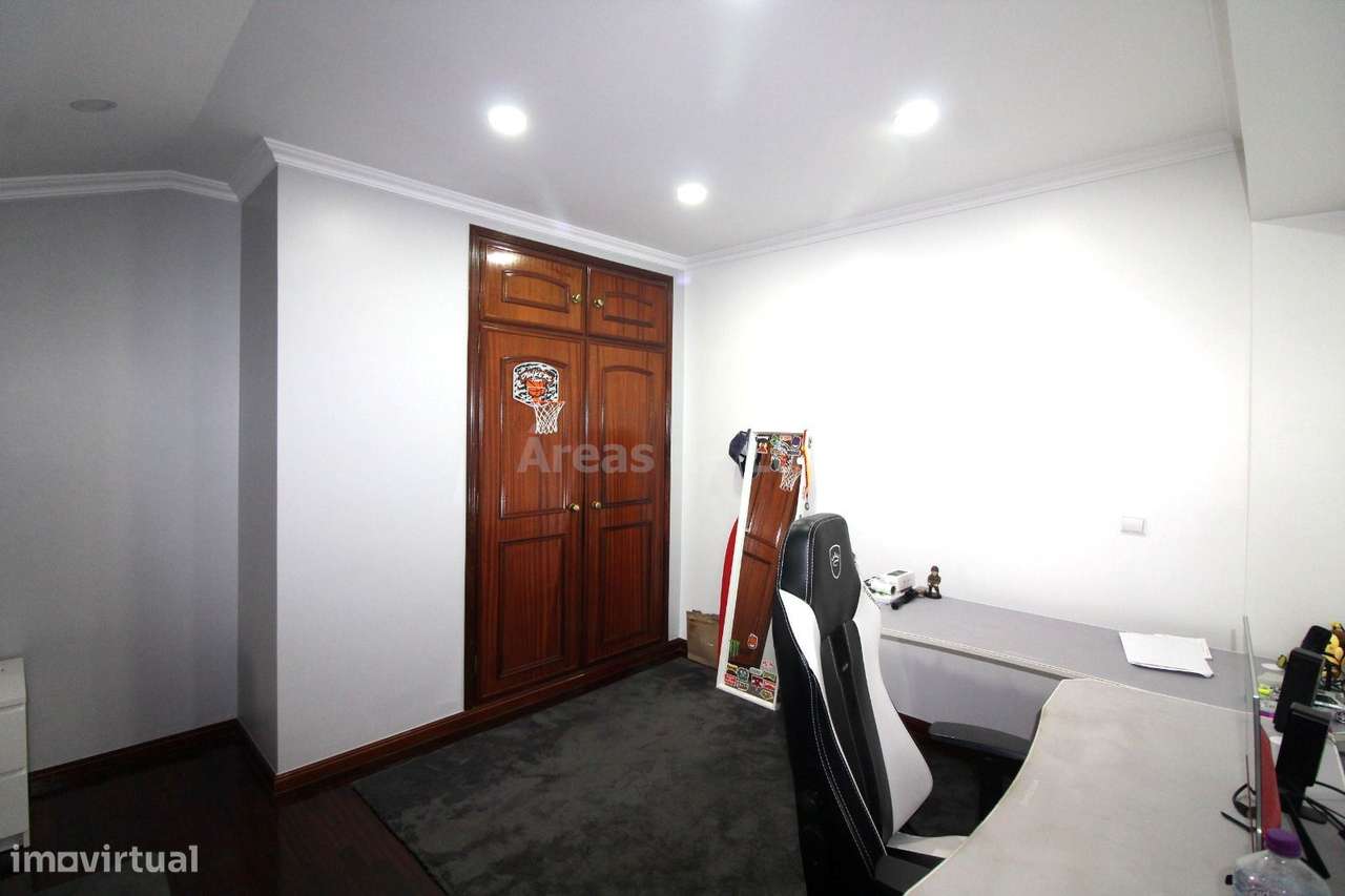 Apartamento T4 Duplex - Planalto, Leiria-14