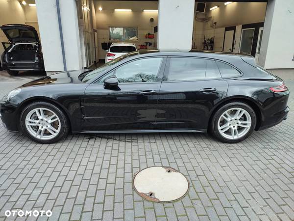 Porsche Panamera 4 Sport Turismo - 5