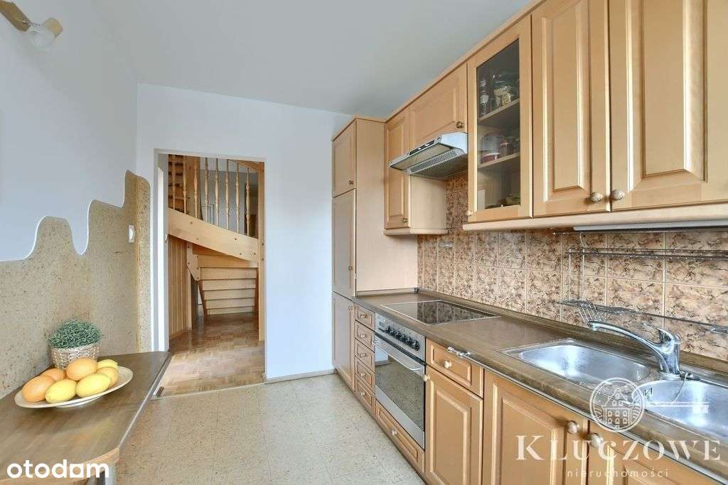 Ul. Pck, dwupoziomowe + m. postojowe w hali-6