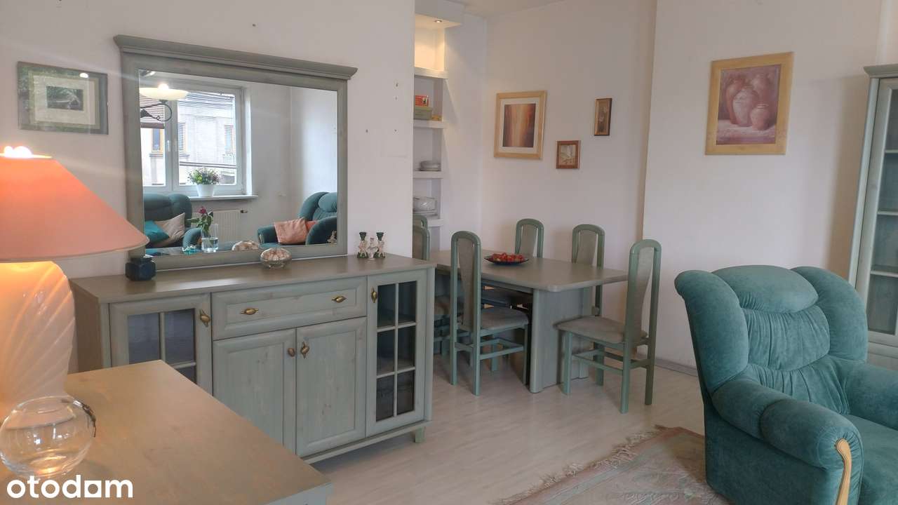 Taras ,widna kuchnia,  2 łazienki, piwnica, miejsce w garażu-15