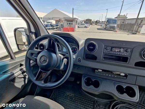 Mercedes-Benz E-Sprinter - 26