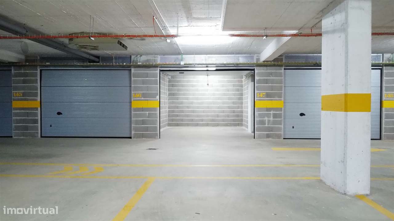 Imóvel VH147PTM - Garagem - Faro, Portimão, Portimão - €290,00 - Grande imagem: 1/15