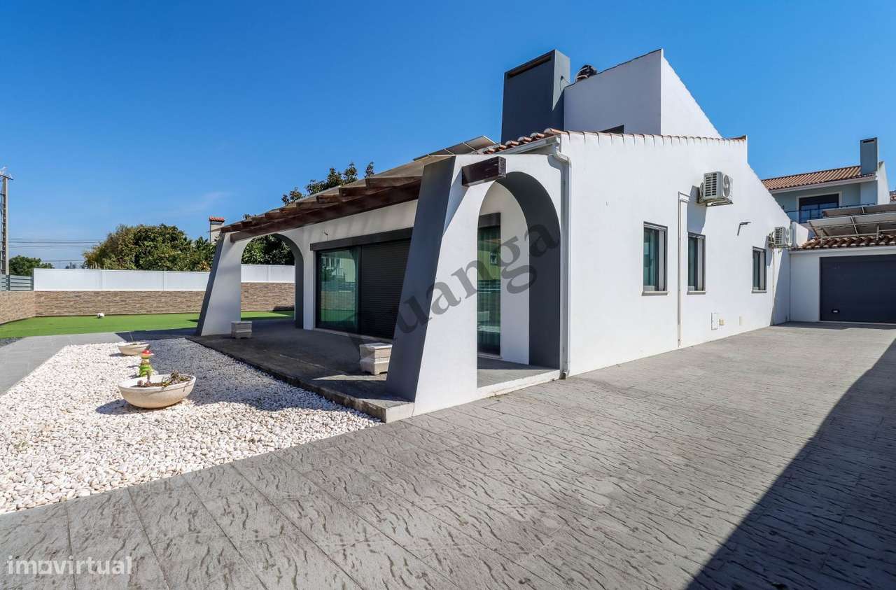 Excelente Moradia  para venda na Aldeia de Santo André-41