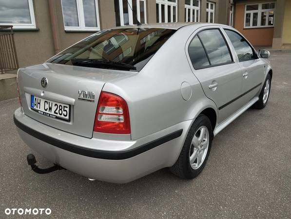 Skoda Octavia 1.6 Classic - 4