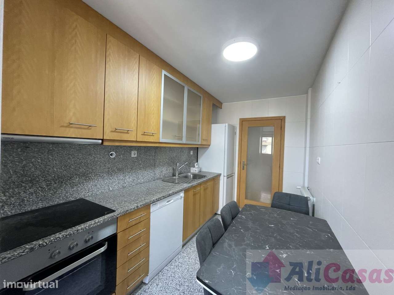 **Apartamento T2 para Venda na Avenida da República, Junto à Câmara-2
