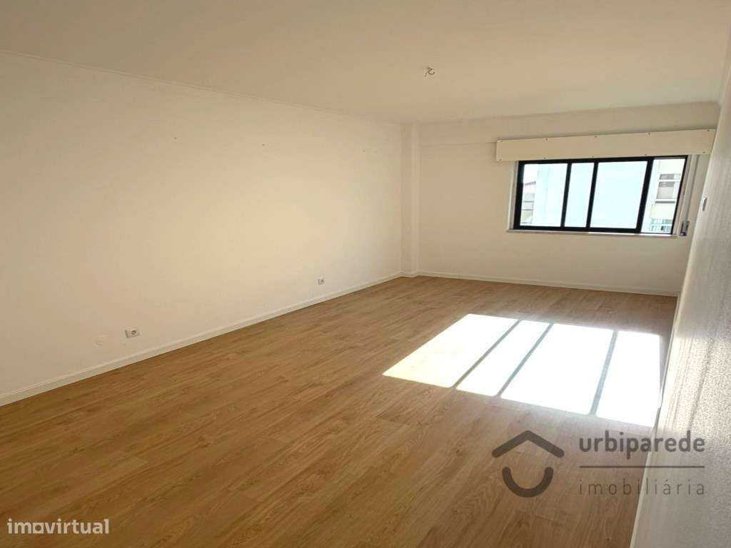 Apartamento T3 totalmente remodelado, no Cacém.-14
