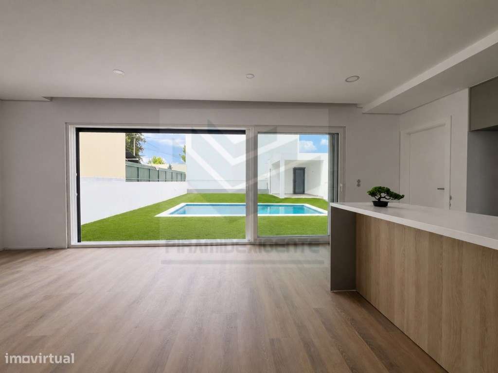 Moradia, Lavandaria, Piscina, Excelente Localização AZEITÃO!-5