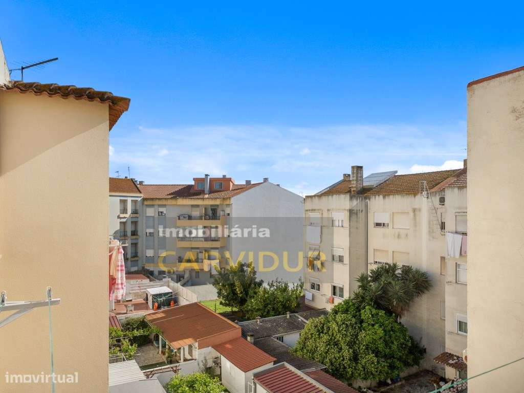 Moita T3 Boas áreas e excelente localização-9