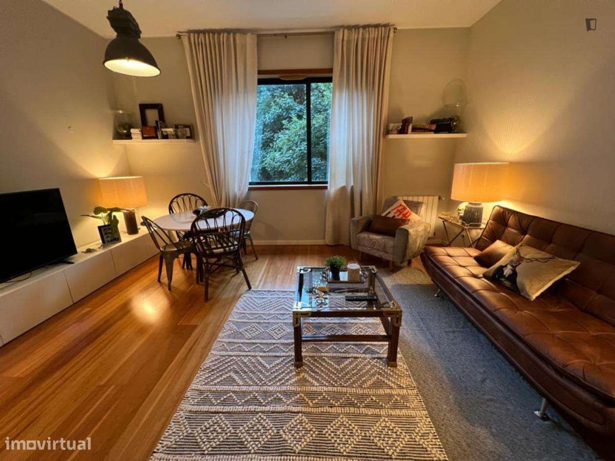 Apartamento com 2 quartos - localizado em Paranhos Porto - Grande imagem: 4/10