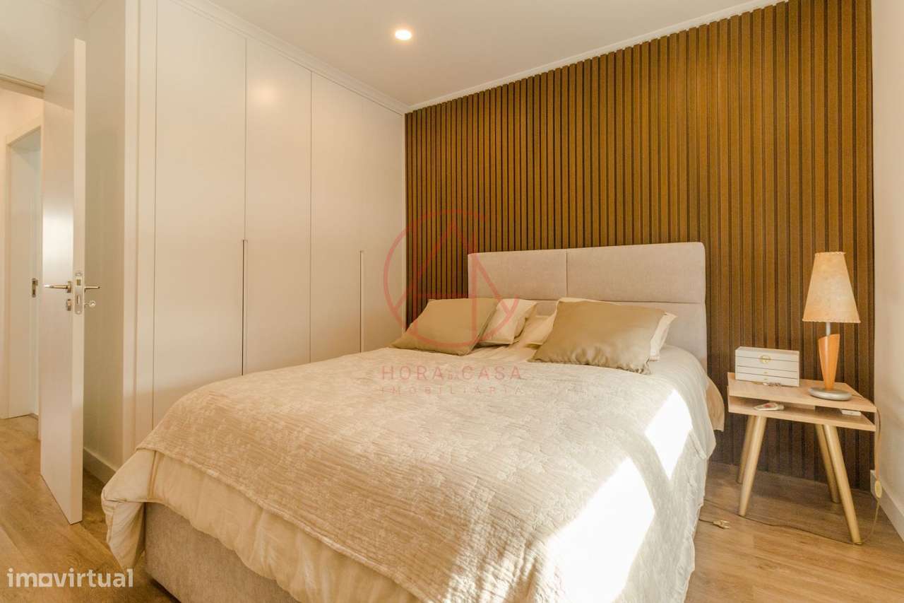 R/C de Moradia bi-familiar com quintal e garagem individual-18