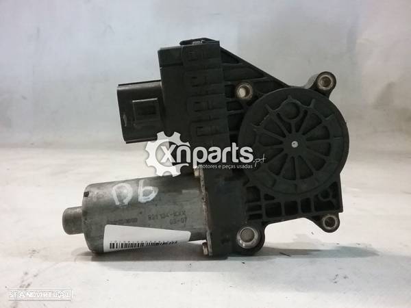 Motor elevador Frente Dto JAGUAR E-PACE (X540) 2.0 AWD | 08.18 -  Usado - 1