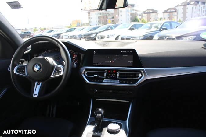 BMW Seria 3 320i xDrive AT - 8