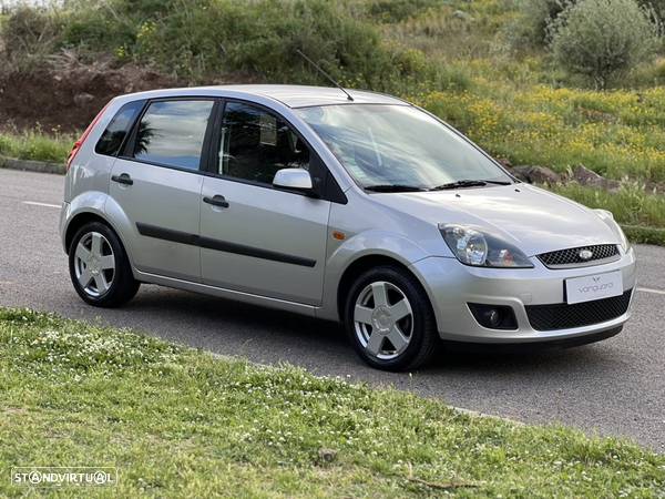 Ford Fiesta 1.25 First Edition - 4
