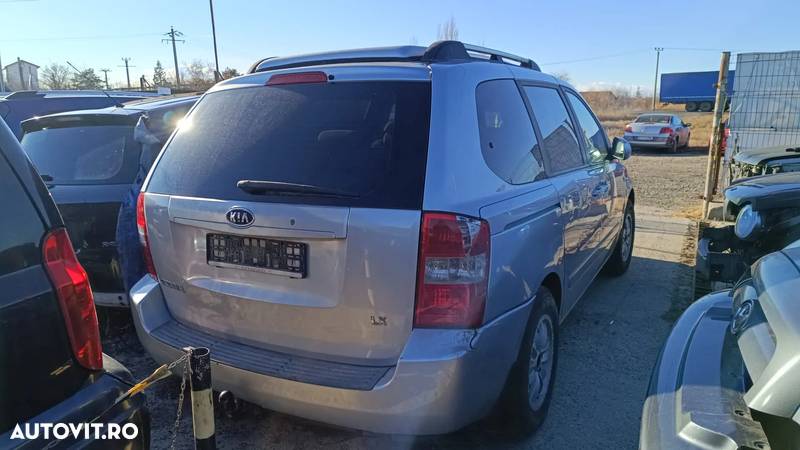 Dezmembrez Kia carnival/sedona 2.9crdi 180CP fabr 2007 - 3