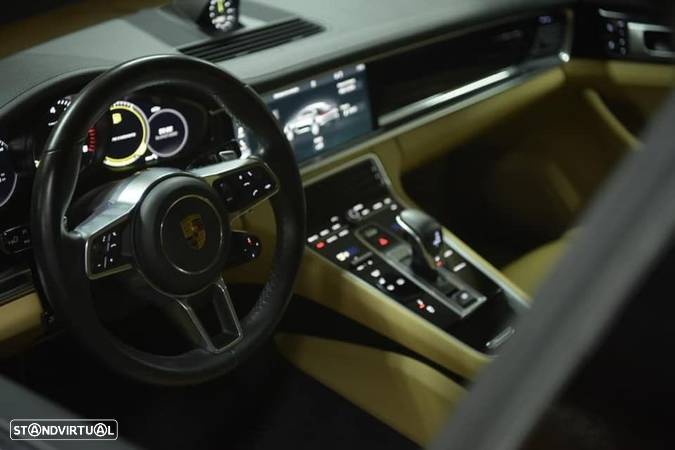 Porsche Panamera - 31