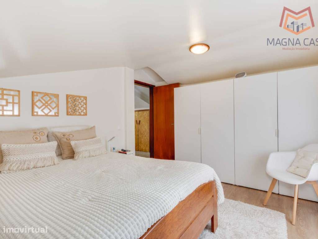 Moradia T10 com logradouro a 5 min da A5, a 7 min de carro da Nova ... - Grande imagem: 5/52