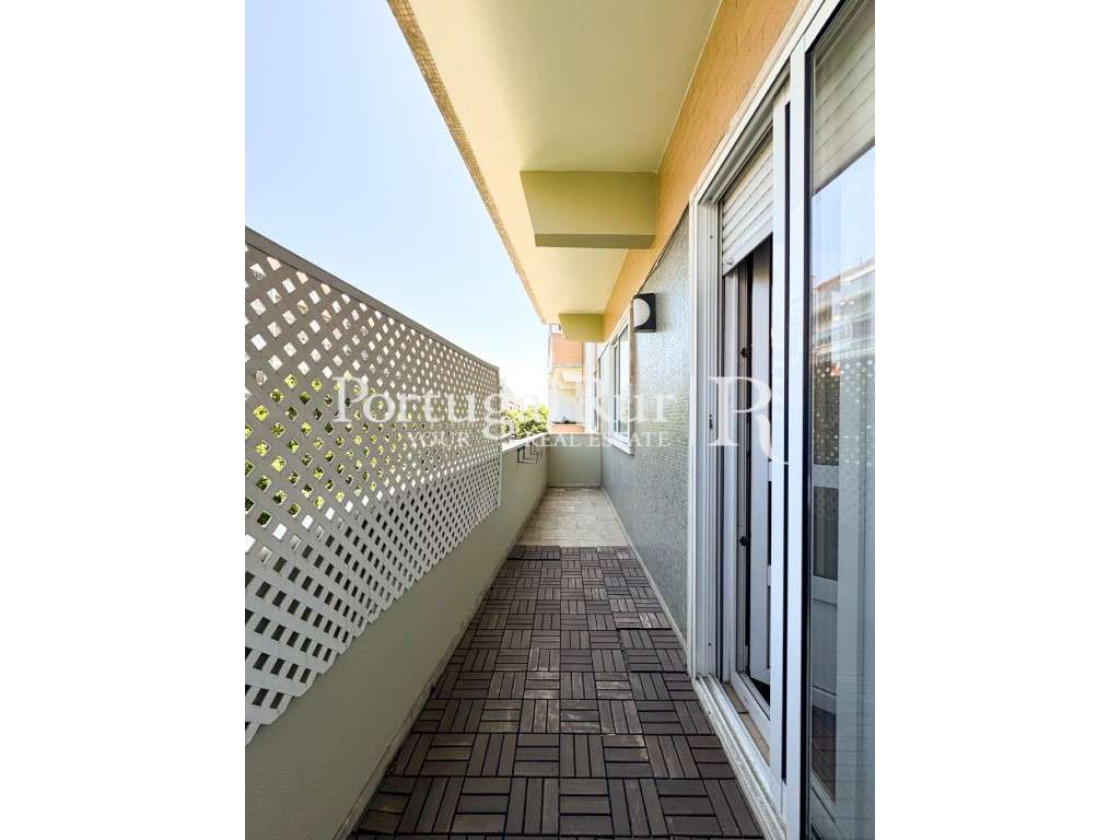 Apartamento T3 - 137m² - Av. Columbano Bordalo Pinheiro - Grande imagem: 5/23