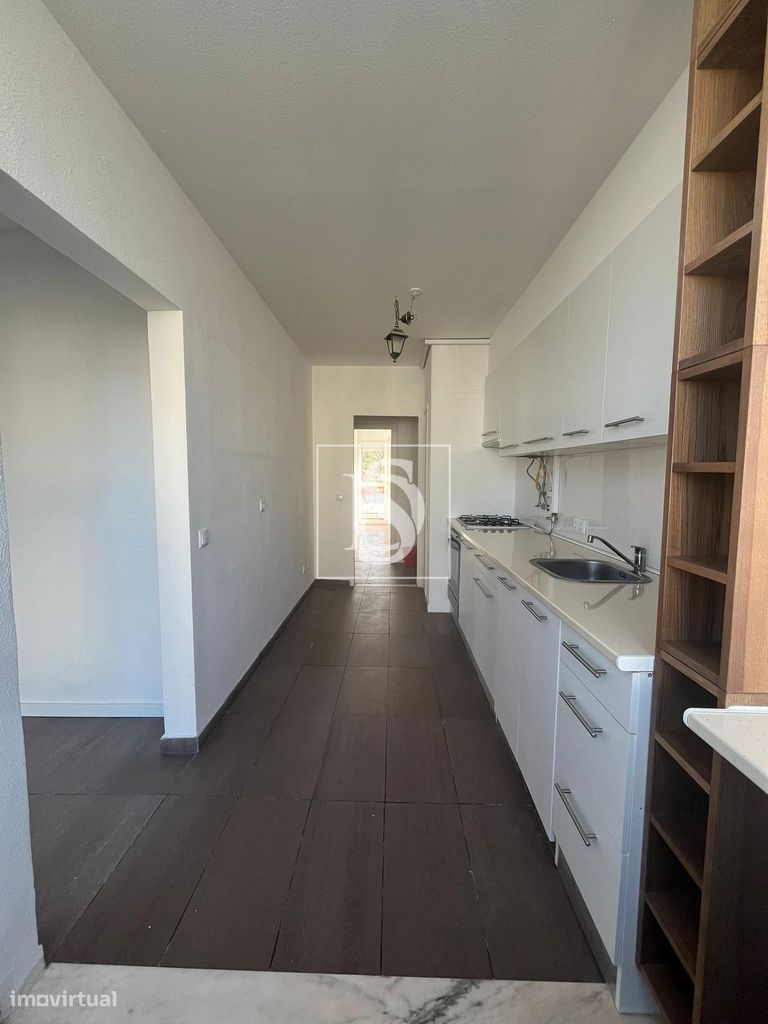 Apartamento T3 em Vale da Amoreira