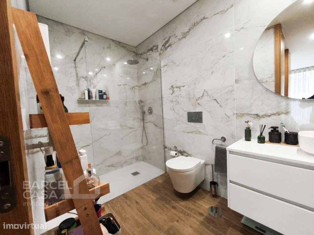 Oportunidade Única: Moradia T3 Térrea Semi-Nova em Manhente!-14