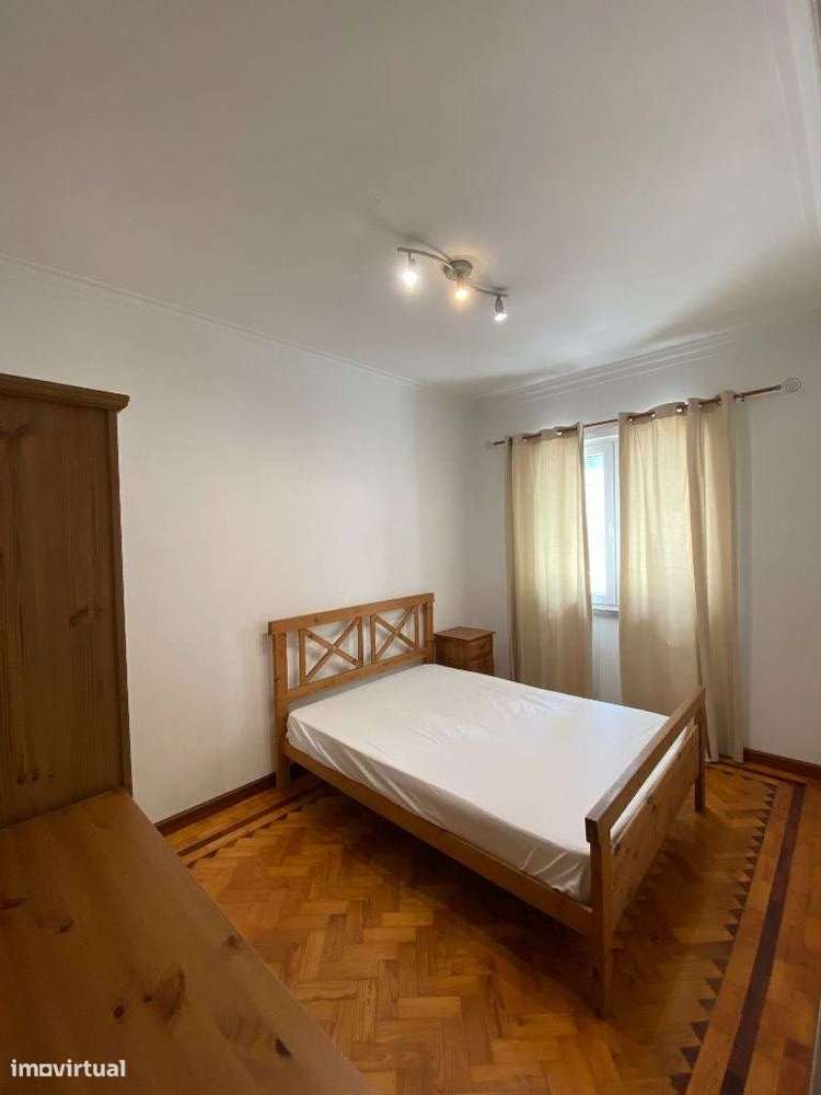 Benfica Estação, T2, Renovado Mobilado e Equipado - Grande imagem: 5/10