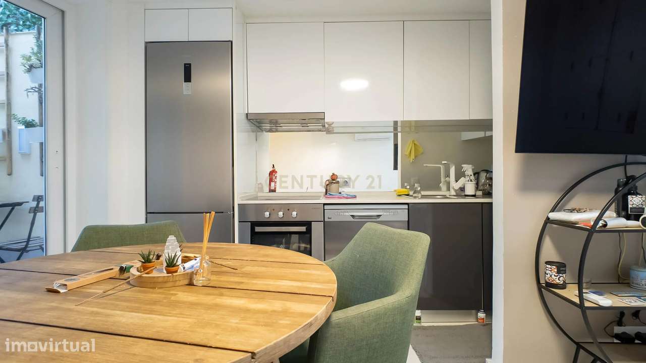 Arrenda-se Moradia T2  com terraço e jacuzzi– Rua Conde Vilas Boas, 18 - Grande imagem: 5/30