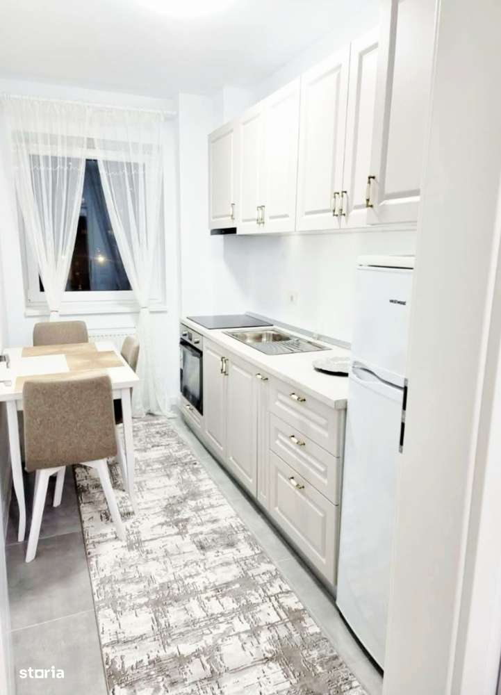 Dau în chirie apartament decomandat 2 camere-cartier Prima Oneștilor - Imagine principală: 5/7