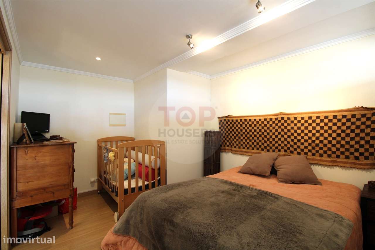 Penthouse T4+1 com Terraço Panorâmico e dois estacionamentos-34