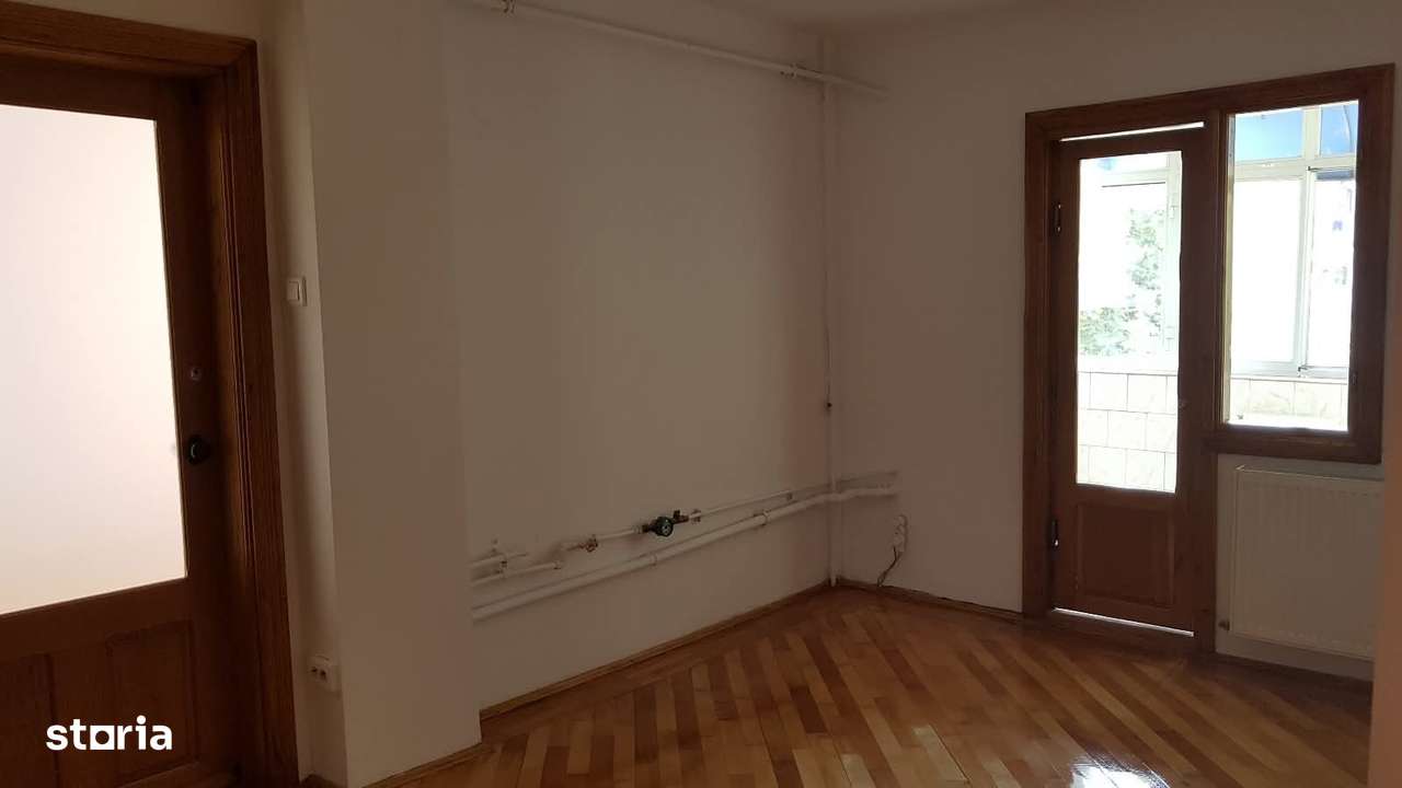 Apartament 2 decomandate în Rovine etajul 2 cu centrală termică - Imagine principală: 2/7