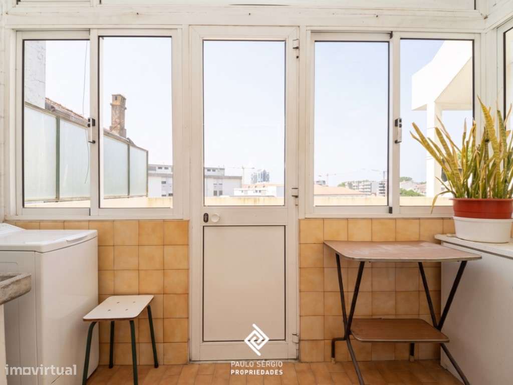 Apartamento T2+1 no Porto-6