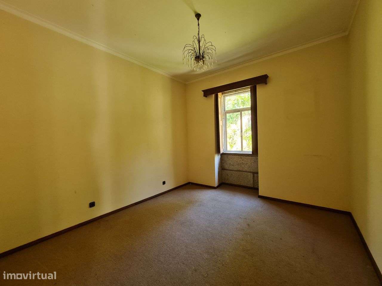 Moradia individual T4 em Amares-9