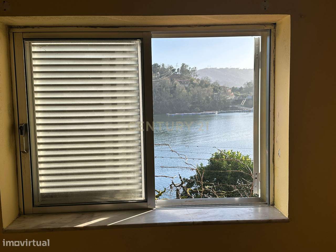 Propriedade única no geres , duas casas com acesso ao rio (No rio Cald-37