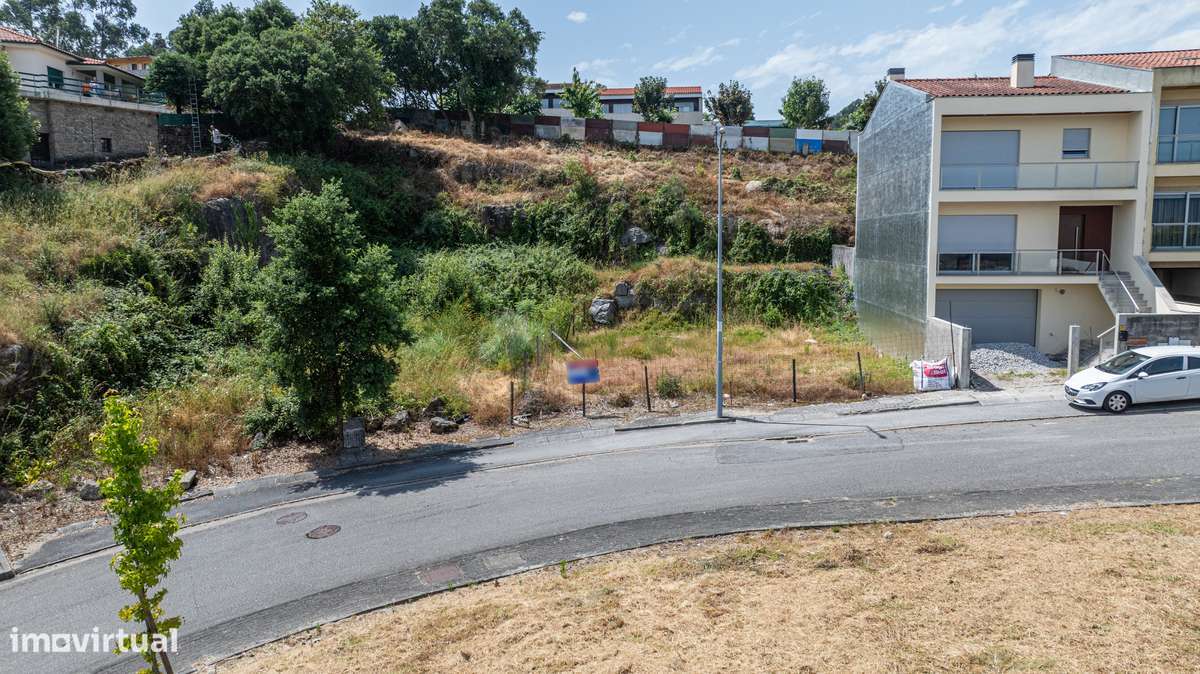 Lote para construção de moradia em banda - Grande imagem: 4/14