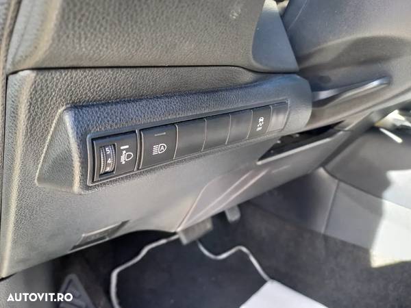 Toyota Corolla 2.0 HSD Dynamic interior Negru - 14