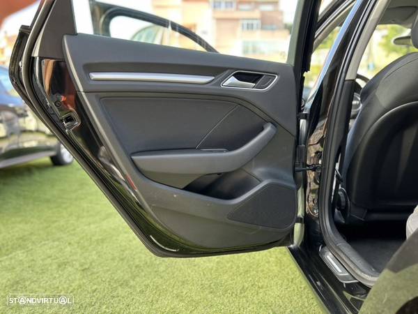 Audi A3 Sportback 1.6 TDI (clean diesel) Ambiente - 29