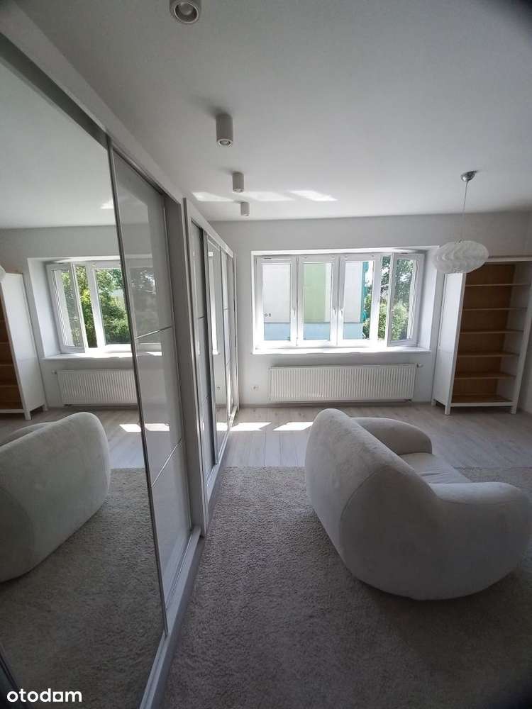 Sprzedam mieszkanie w pobliżu Forum.-8