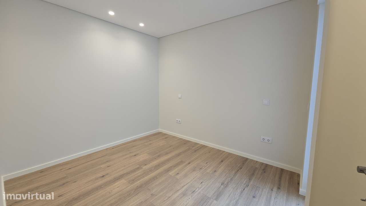 APARTAMENTO T2 NOVO COM TERRAÇO NO CORAÇÃO DE BRAGA-7