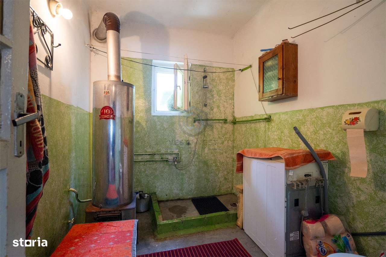 Casa singur in curte cu acces auto si teren 993 mp in Iosia.  - Imagine principală: 5/6