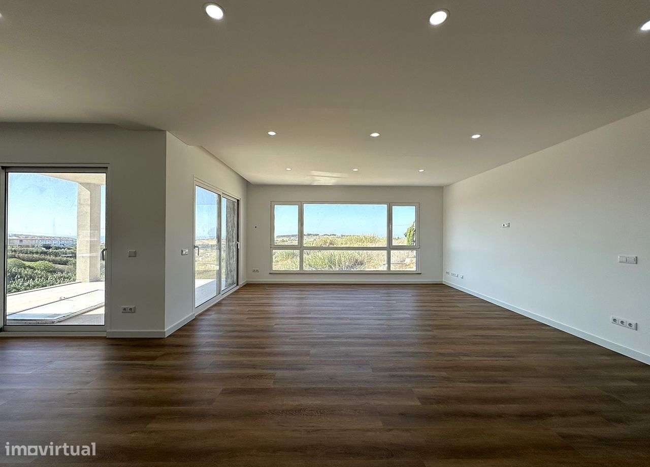 Magnífica Moradia V4 com vista desafogada - Abelheira Lourinhã-8