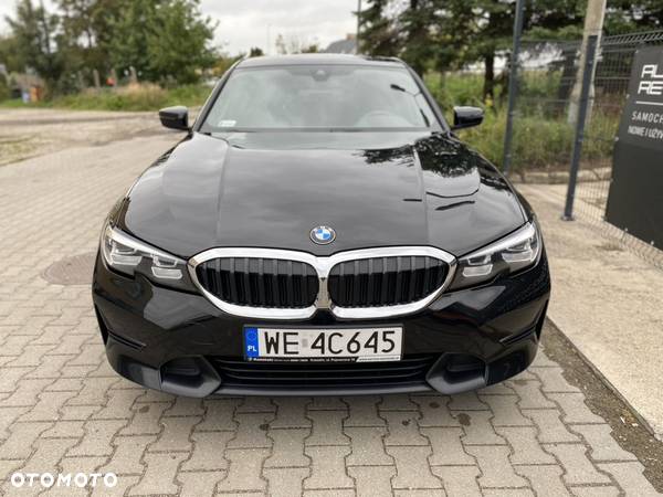 BMW Seria 3 318i Sport Line - 2