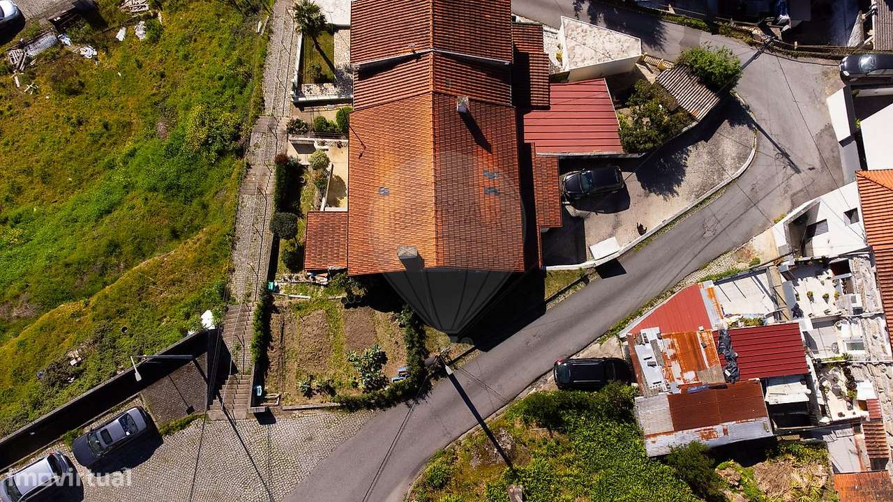 Moradia T8 para venda - Grande imagem: 2/17