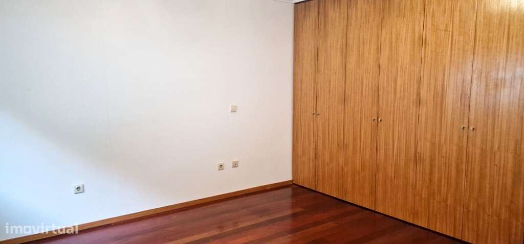 Moradia V4 em banda - Vieira do Minho-24