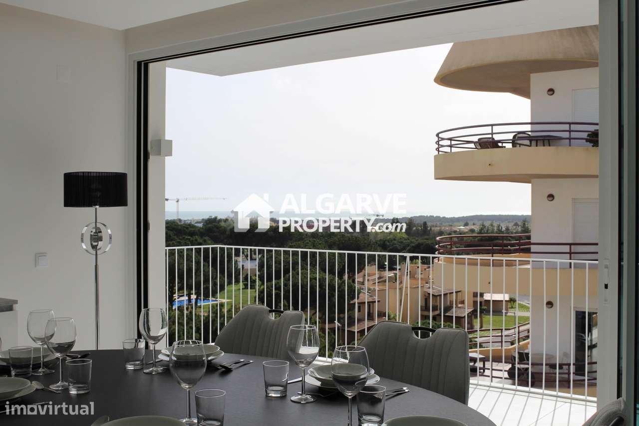 Apartamento T3 Novo  perto do golfe, academia de ténis e da Marina de - Grande imagem: 1/26