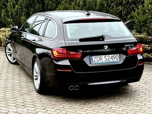 BMW Seria 5 520d Touring - 11